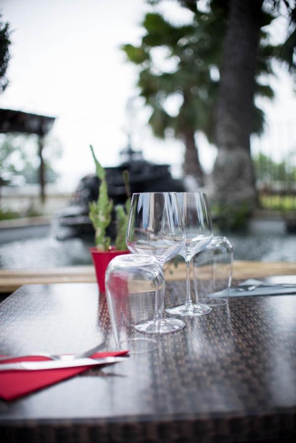Hotel Restaurant Mon Auberge ลูเนล ภายนอก รูปภาพ