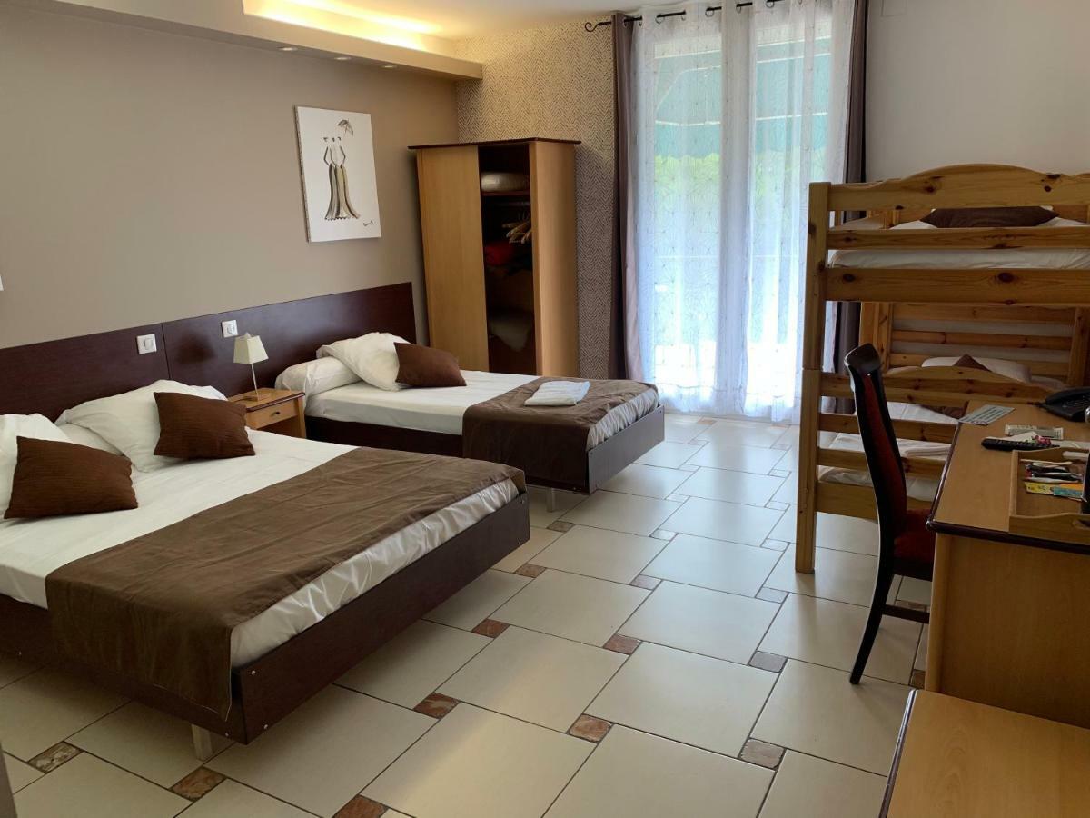 Hotel Restaurant Mon Auberge ลูเนล ภายนอก รูปภาพ